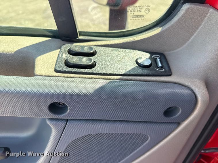 image for item EG8889 2015 Freightliner Cascadia semi truck