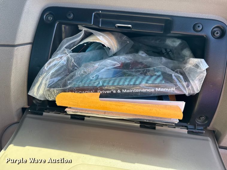 image for item EG8889 2015 Freightliner Cascadia semi truck