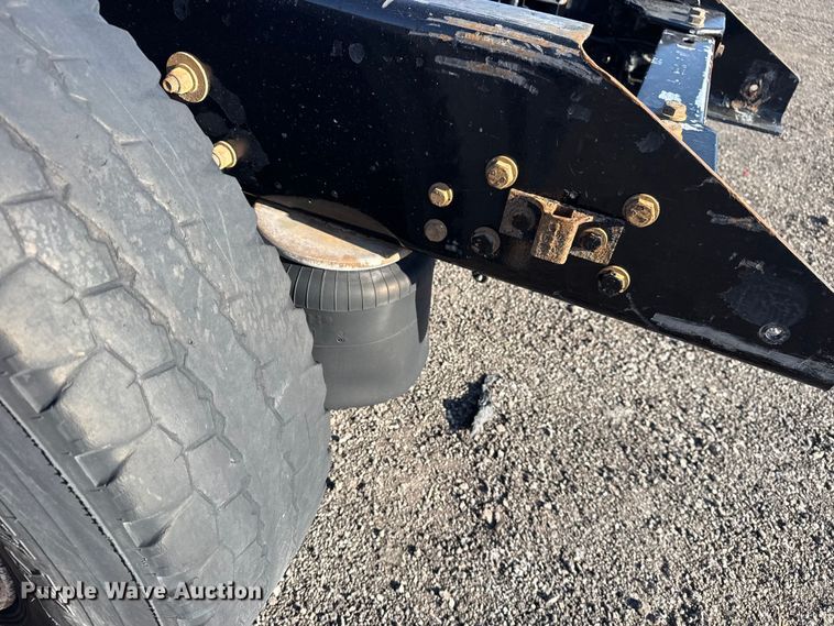 image for item EG8897 2016 Kenworth T880 semi truck