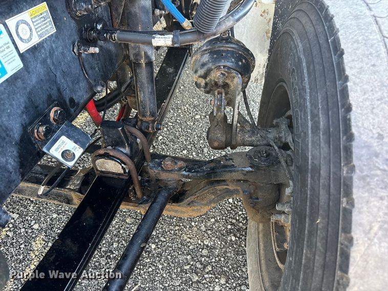 image for item EG8897 2016 Kenworth T880 semi truck