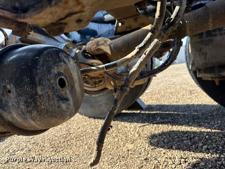 image for item EG8897 2016 Kenworth T880 semi truck