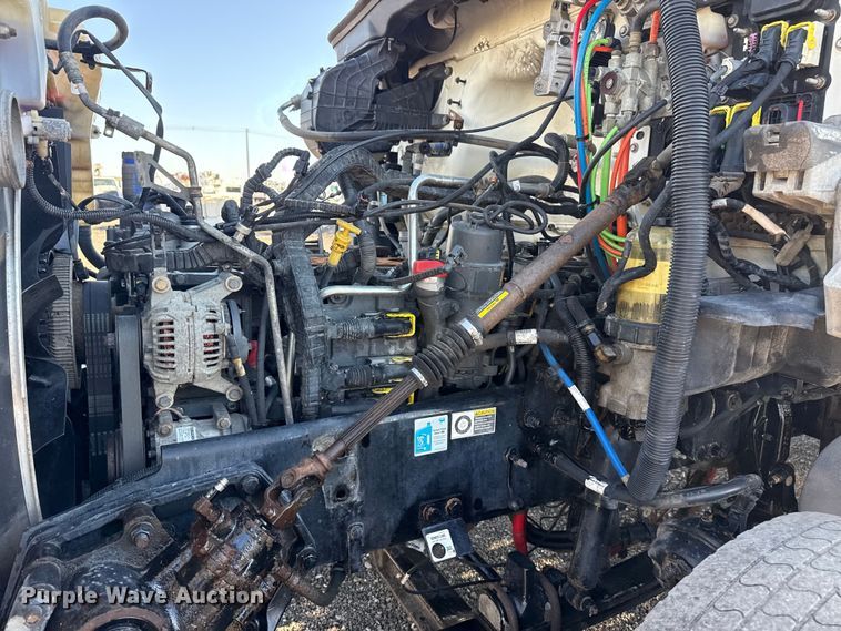 image for item EG8897 2016 Kenworth T880 semi truck