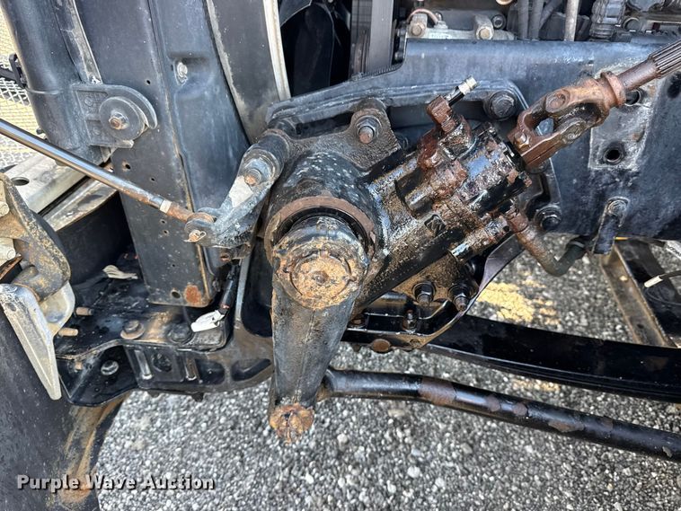 image for item EG8897 2016 Kenworth T880 semi truck