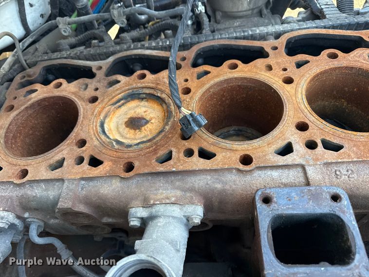 image for item EG8897 2016 Kenworth T880 semi truck