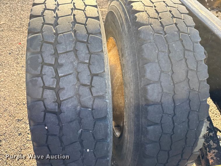 image for item EG8897 2016 Kenworth T880 semi truck