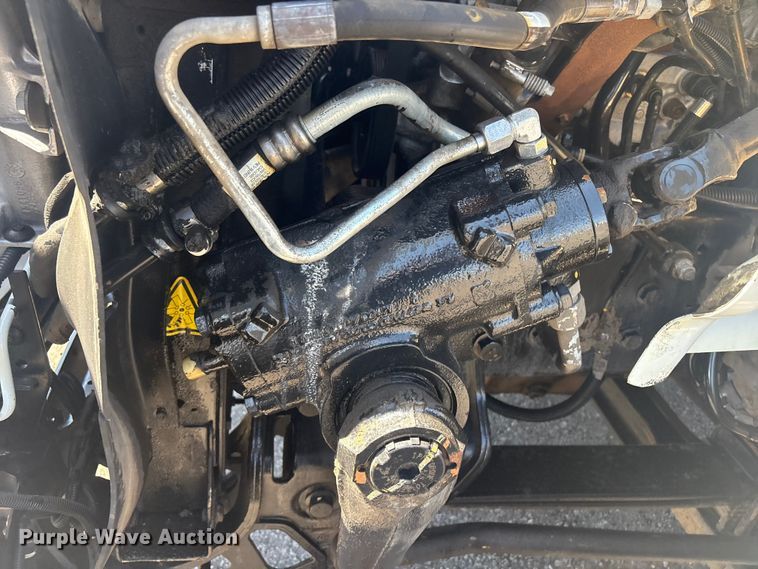 image for item EG8911 2017 International 8600 SBA semi truck