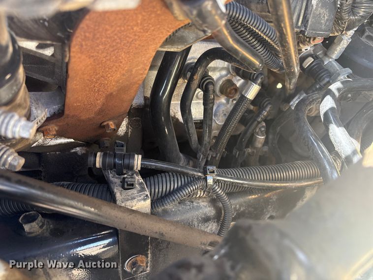 image for item EG8911 2017 International 8600 SBA semi truck