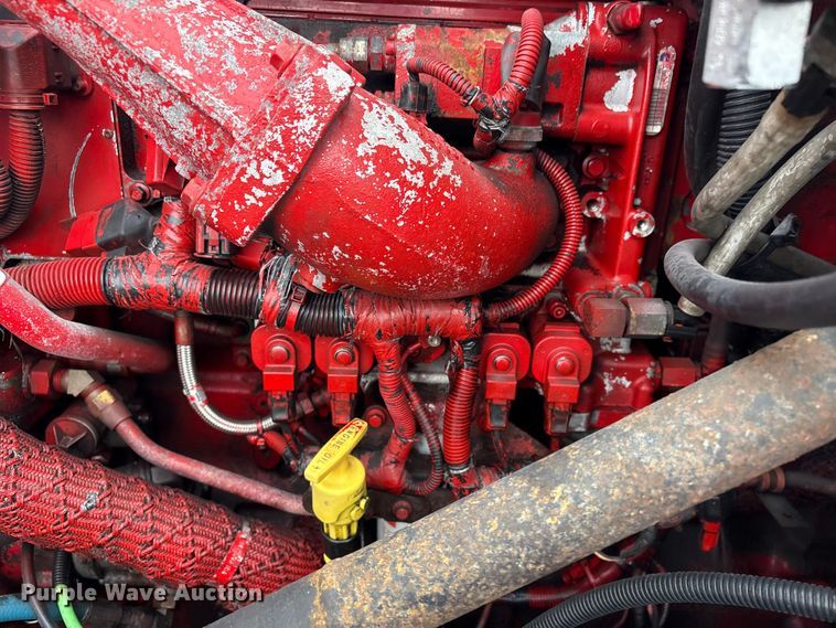 image for item EG8921 2006 International 9400 semi truck