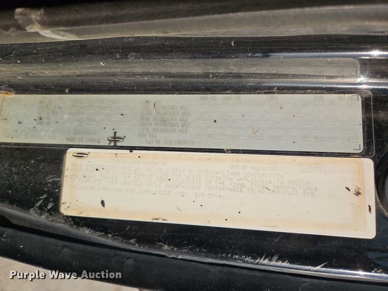 image for item EO7122 2000 Sterling Truck L7500 Series truck cab and chassis