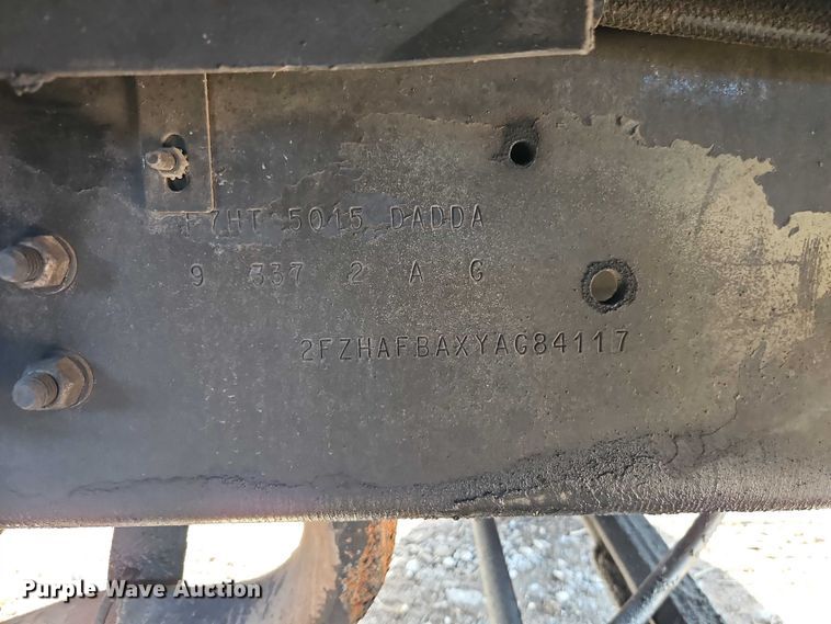 image for item EO7122 2000 Sterling Truck L7500 Series truck cab and chassis