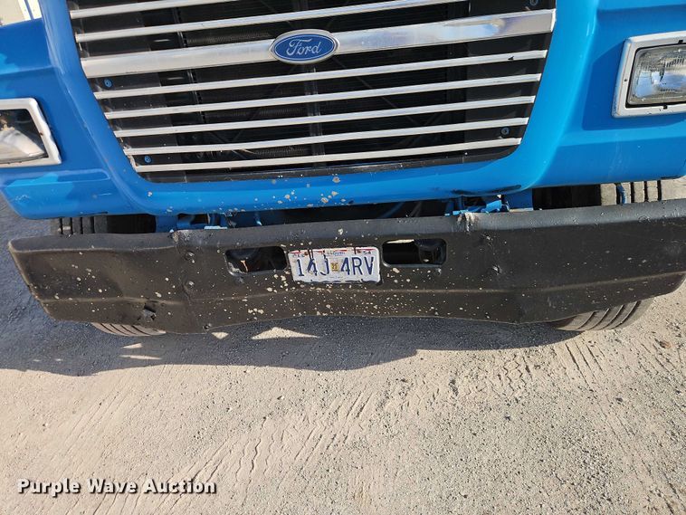 image for item EO7123 1988 Ford LN8000 truck cab and chassis