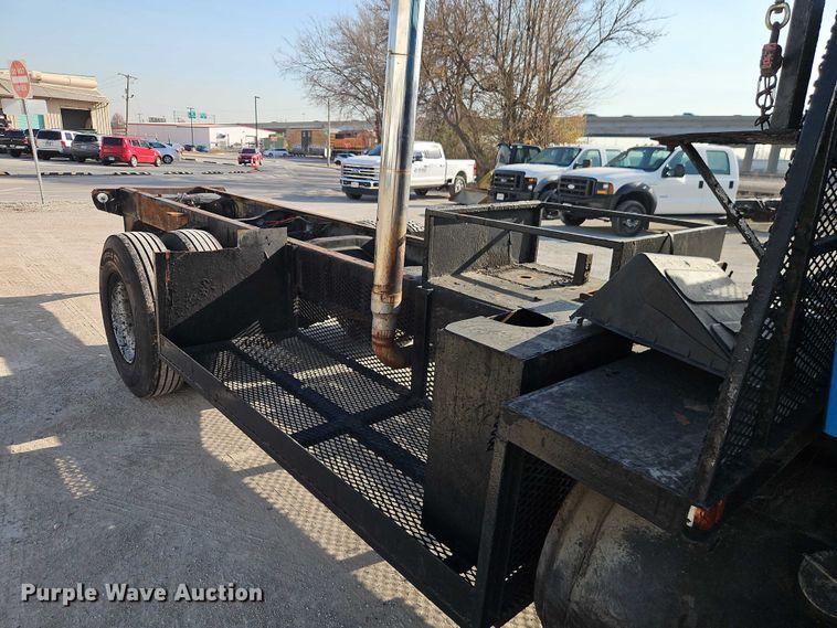 image for item EO7123 1988 Ford LN8000 truck cab and chassis