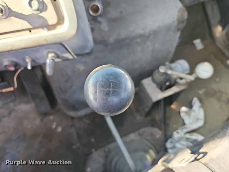 image for item EO7123 1988 Ford LN8000 truck cab and chassis