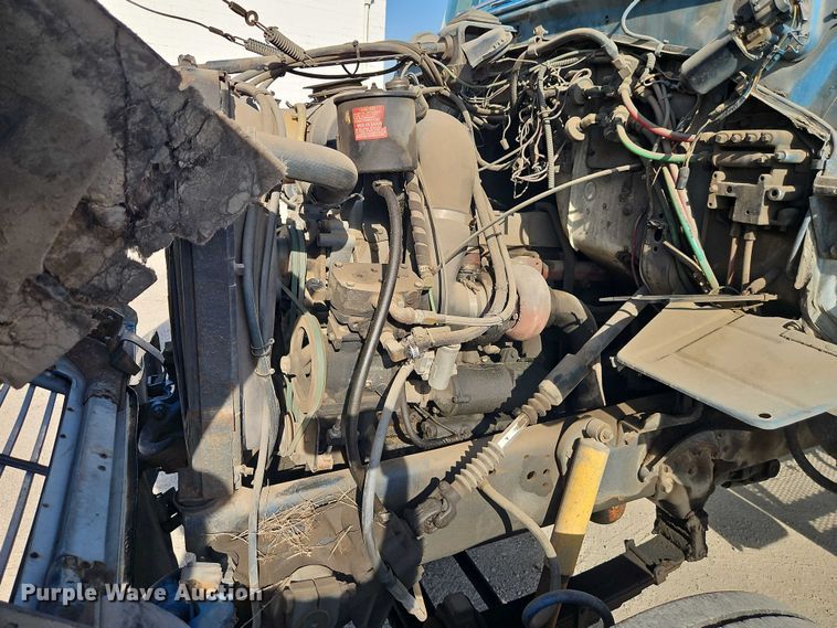 image for item EO7123 1988 Ford LN8000 truck cab and chassis