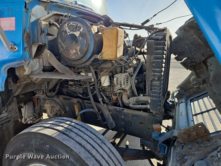 image for item EO7123 1988 Ford LN8000 truck cab and chassis