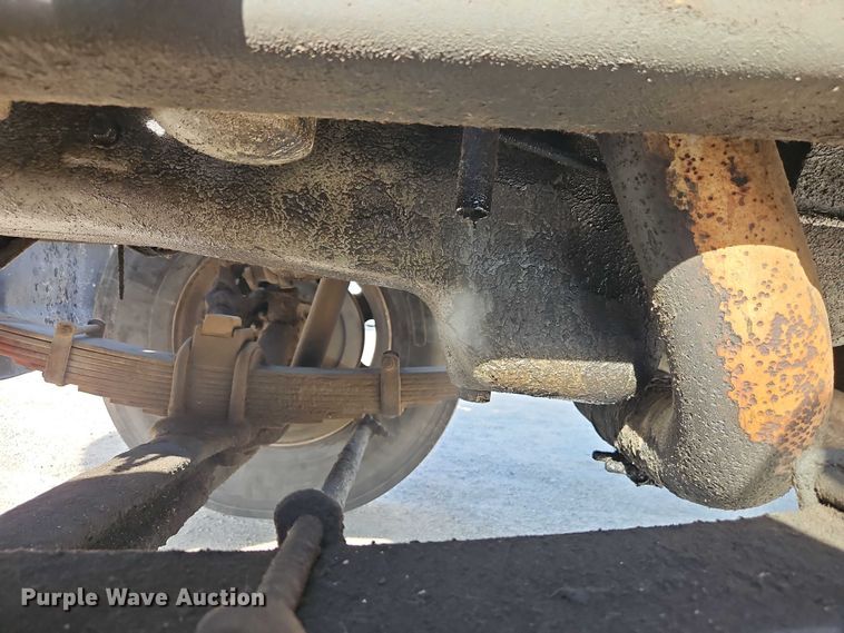 image for item EO7123 1988 Ford LN8000 truck cab and chassis