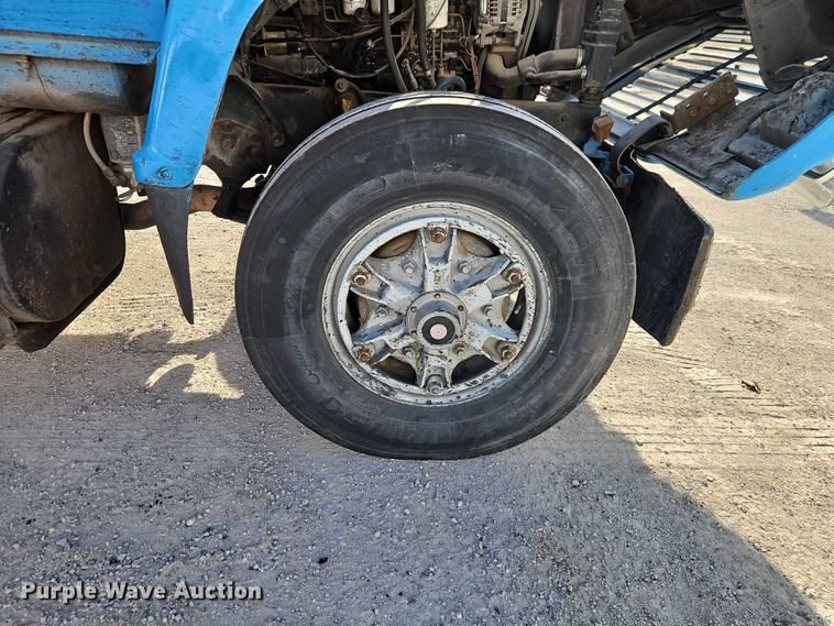 image for item EO7123 1988 Ford LN8000 truck cab and chassis