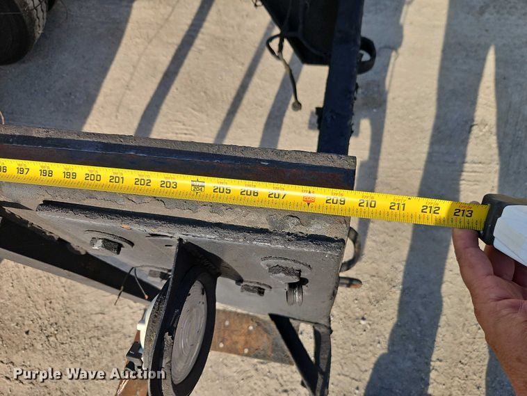 image for item EO7124 2000 Sterling Truck L7500 Series truck cab and chassis