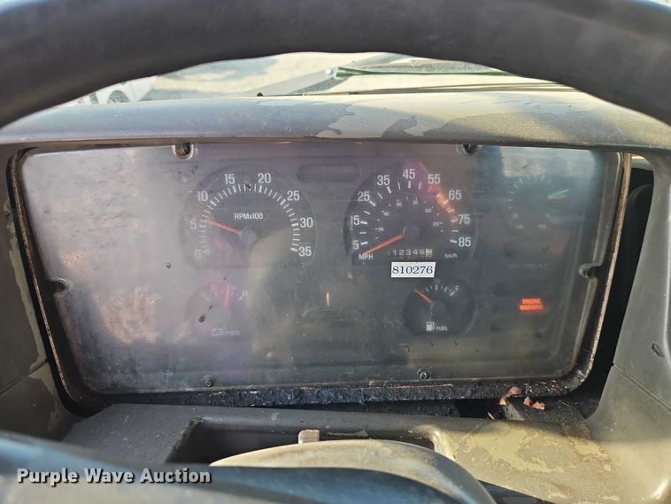 image for item EO7124 2000 Sterling Truck L7500 Series truck cab and chassis