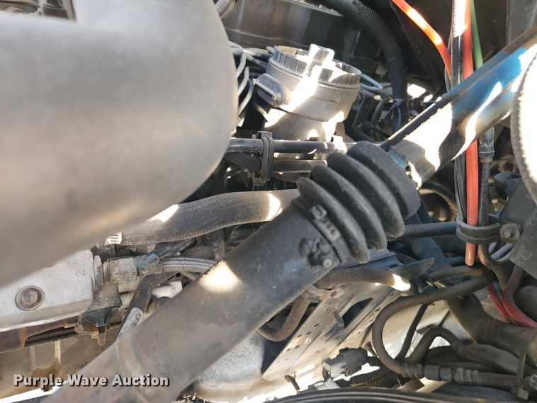 image for item EO7124 2000 Sterling Truck L7500 Series truck cab and chassis