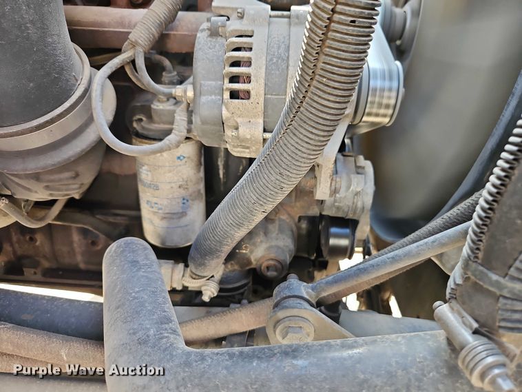 image for item EO7124 2000 Sterling Truck L7500 Series truck cab and chassis