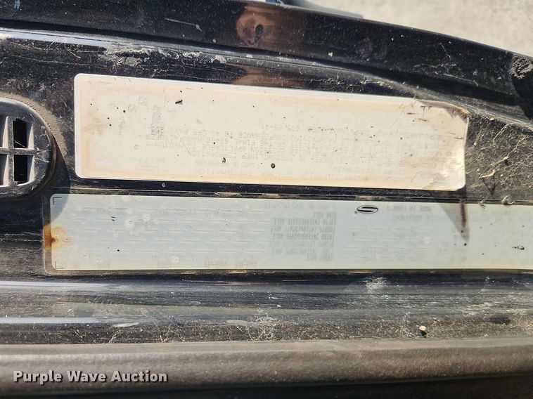 image for item EO7124 2000 Sterling Truck L7500 Series truck cab and chassis