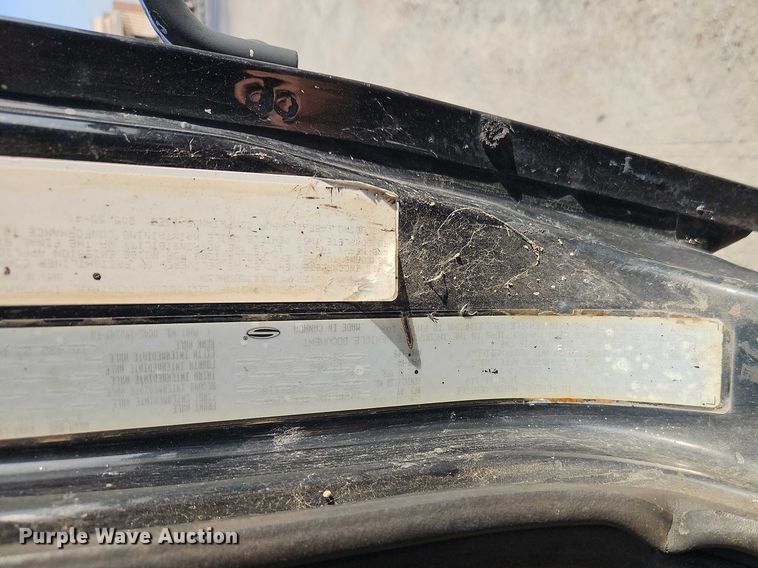 image for item EO7124 2000 Sterling Truck L7500 Series truck cab and chassis