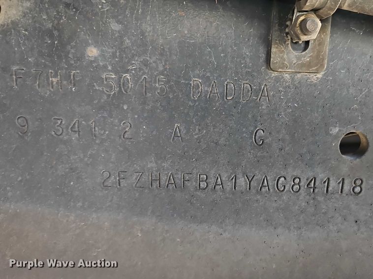 image for item EO7124 2000 Sterling Truck L7500 Series truck cab and chassis