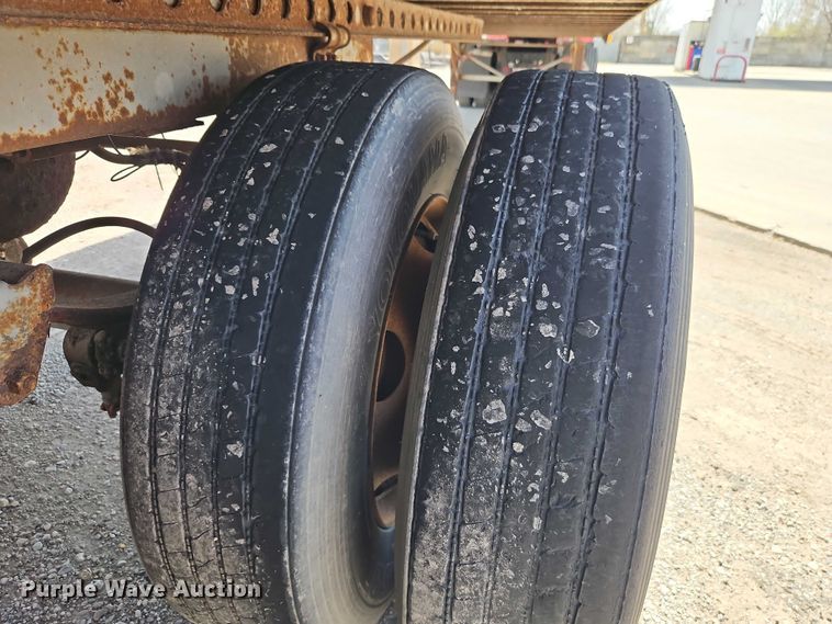 image for item EO7137 1998 Trailmobile dry van trailer