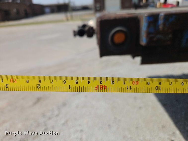 image for item EO7138 2001 Trail King TK70LCS-482 drop deck equipment trailer
