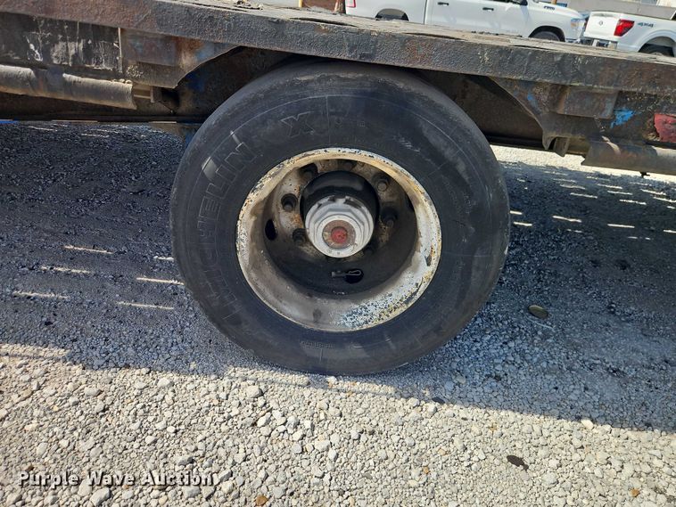 image for item EO7138 2001 Trail King TK70LCS-482 drop deck equipment trailer