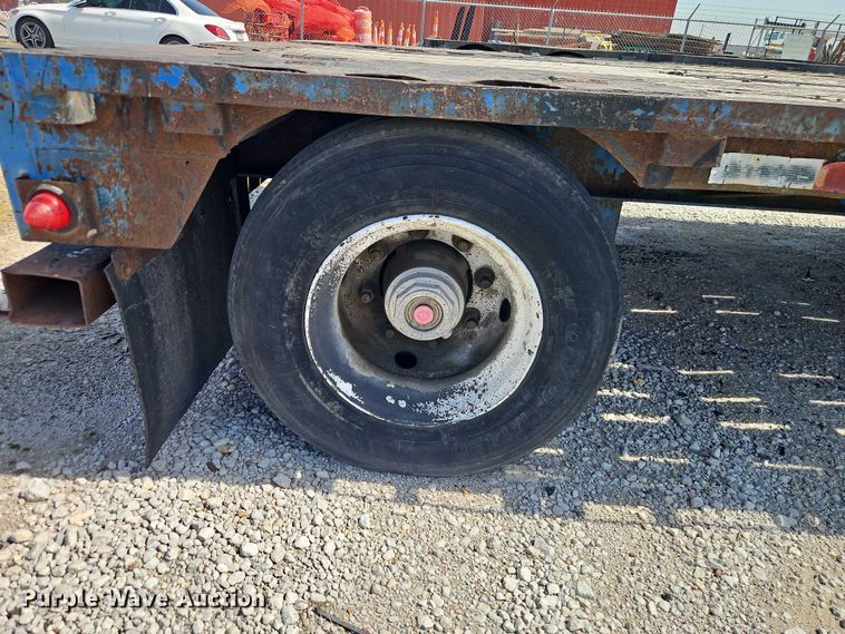 image for item EO7138 2001 Trail King TK70LCS-482 drop deck equipment trailer