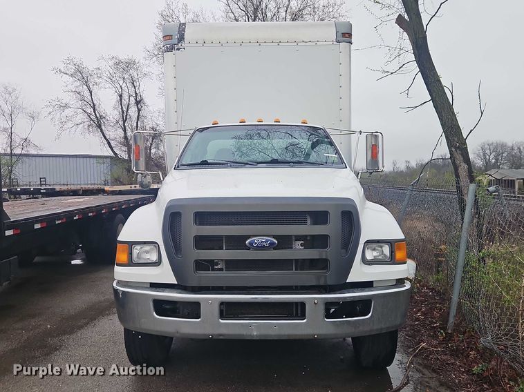 image for item EO7189 2013 Ford F750 box truck