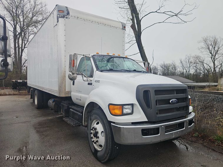 image for item EO7189 2013 Ford F750 box truck