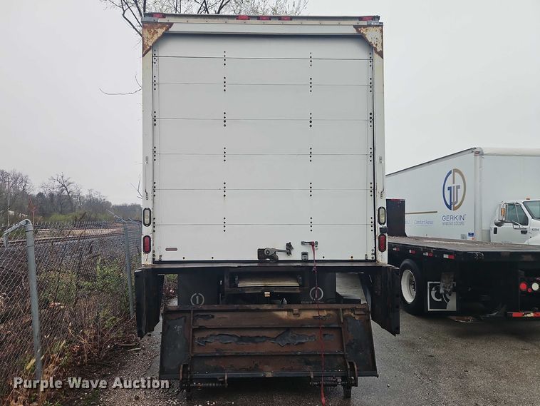 image for item EO7189 2013 Ford F750 box truck