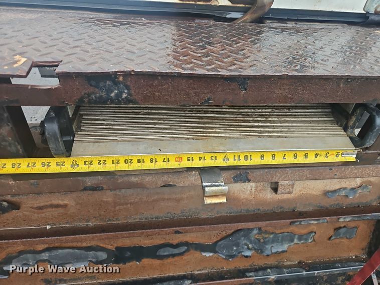 image for item EO7189 2013 Ford F750 box truck