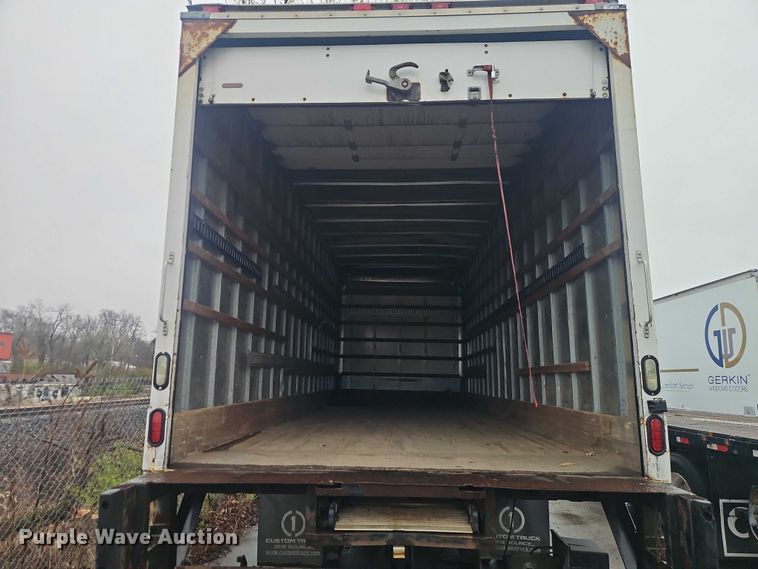 image for item EO7189 2013 Ford F750 box truck