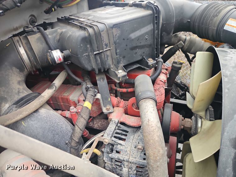 image for item EO7189 2013 Ford F750 box truck