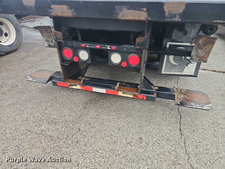 image for item EO7190 2016 Freightliner Business Class M2 flatbed truck