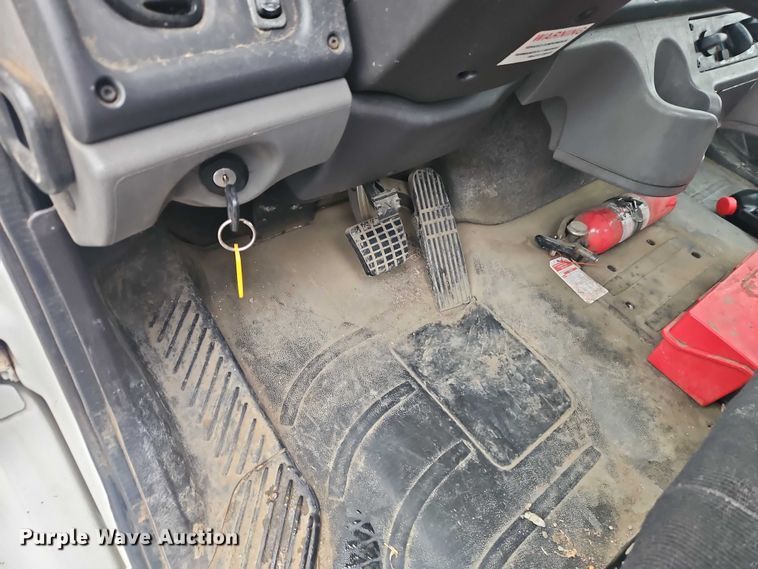 image for item EO7190 2016 Freightliner Business Class M2 flatbed truck