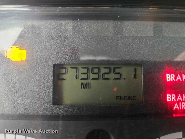 image for item EO7190 2016 Freightliner Business Class M2 flatbed truck