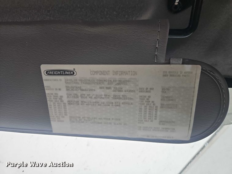 image for item EO7190 2016 Freightliner Business Class M2 flatbed truck