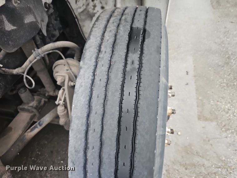 image for item EO7190 2016 Freightliner Business Class M2 flatbed truck