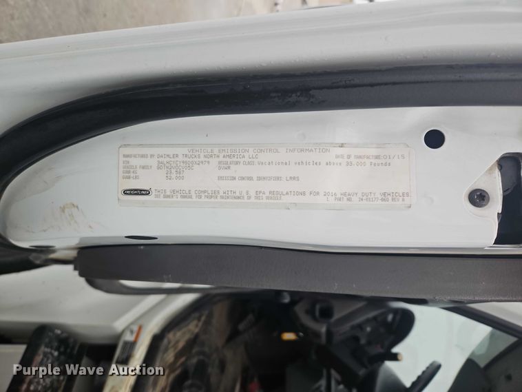 image for item EO7190 2016 Freightliner Business Class M2 flatbed truck