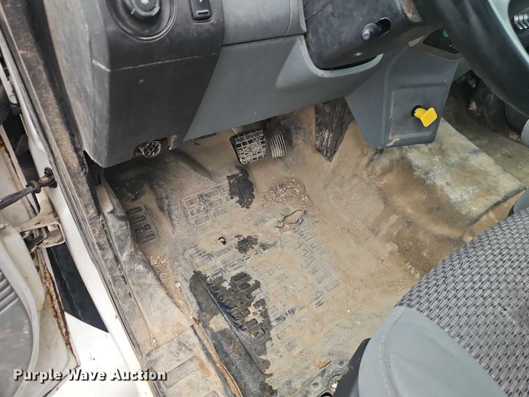 image for item EO7192 2015 Ford F750 Super Duty box truck