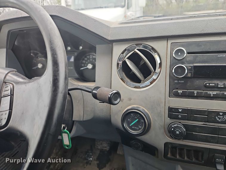 image for item EO7192 2015 Ford F750 Super Duty box truck