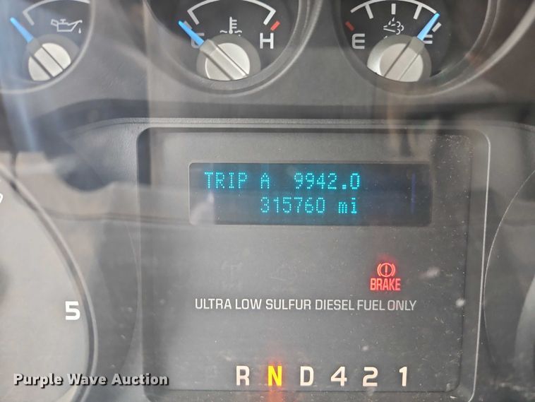 image for item EO7192 2015 Ford F750 Super Duty box truck