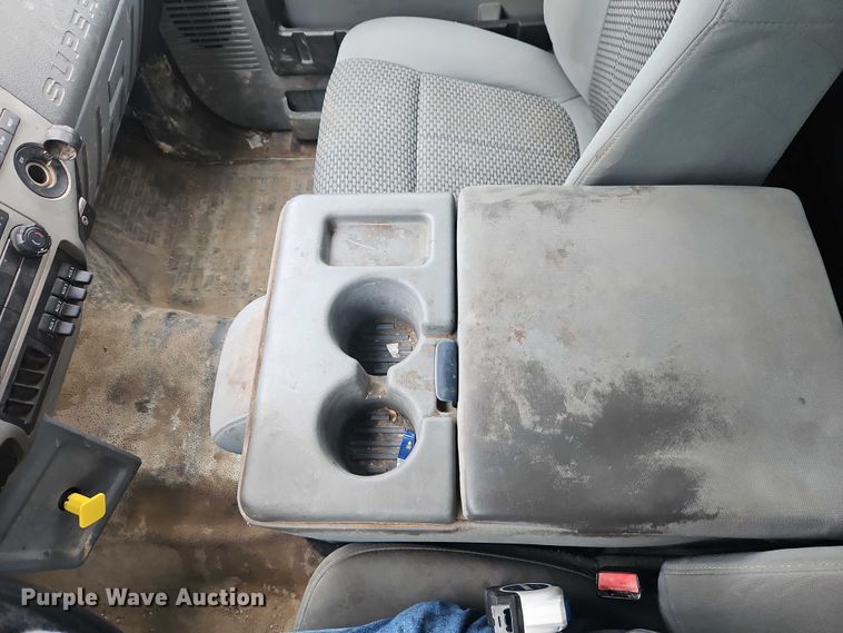 image for item EO7192 2015 Ford F750 Super Duty box truck