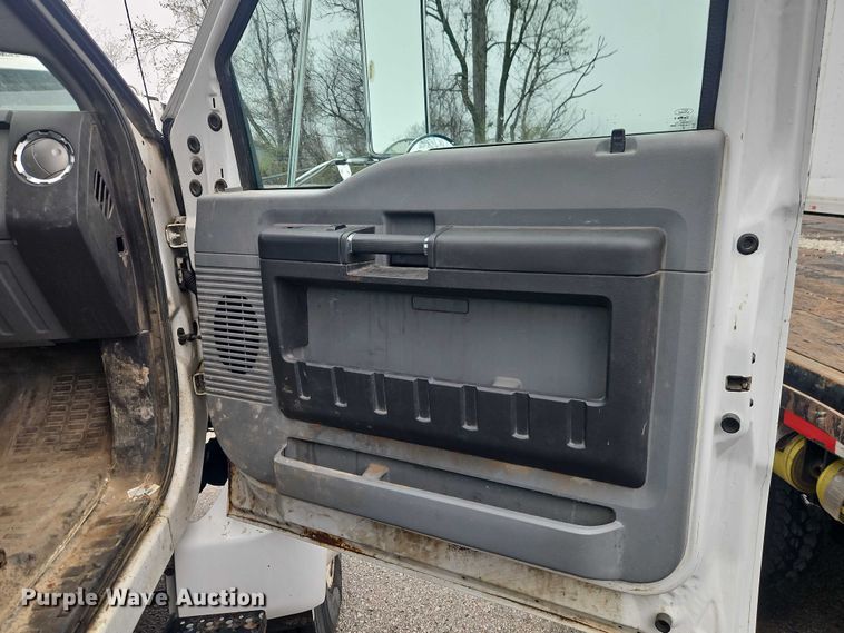 image for item EO7192 2015 Ford F750 Super Duty box truck