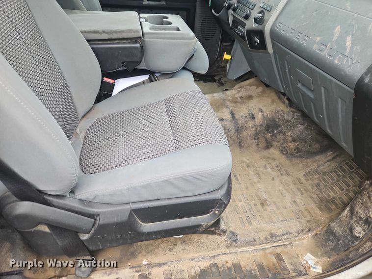 image for item EO7192 2015 Ford F750 Super Duty box truck